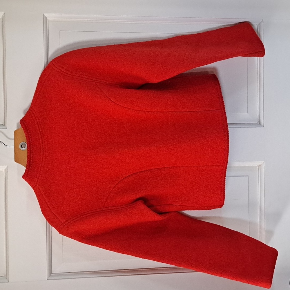Vintage Red Pure Wool Cropped Jacket Coat Silver Crest Buttons Pockets Timeless - Picture 8 of 13